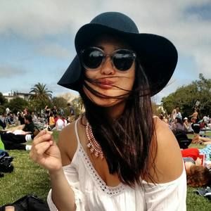 Meet your Posher, Stephanie