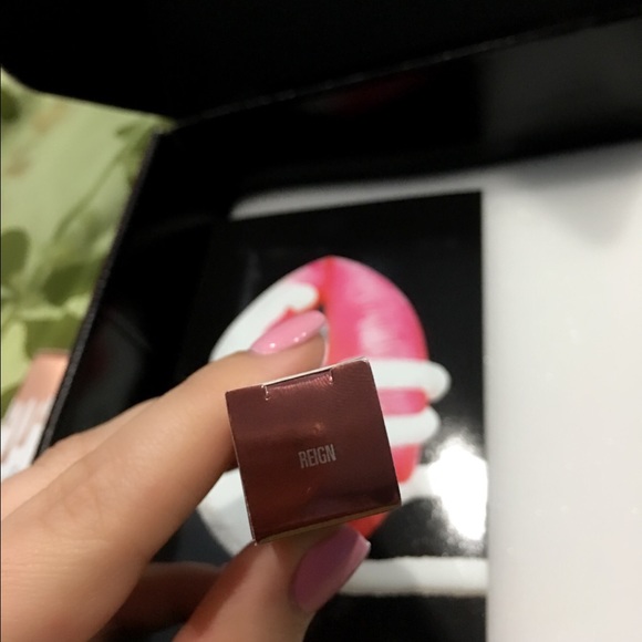 LAST ONE! REIGN Kylie Jenner lip kit metal matte - Picture 2 of 2