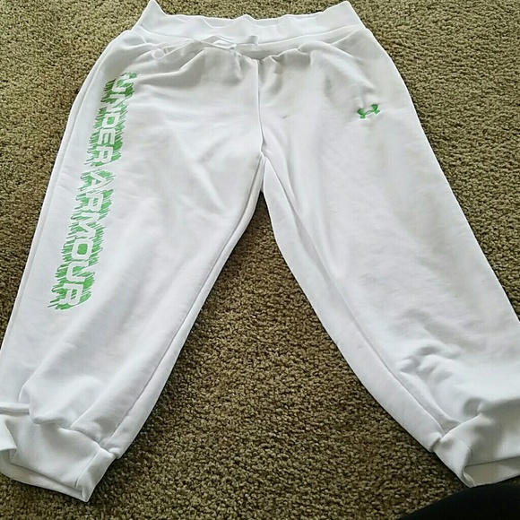 Under Armour Pants - Under armour capri, size sm/med excellent cond!