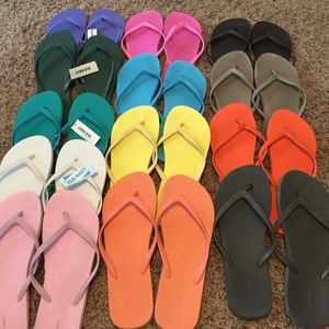 Old navy flip flops lot