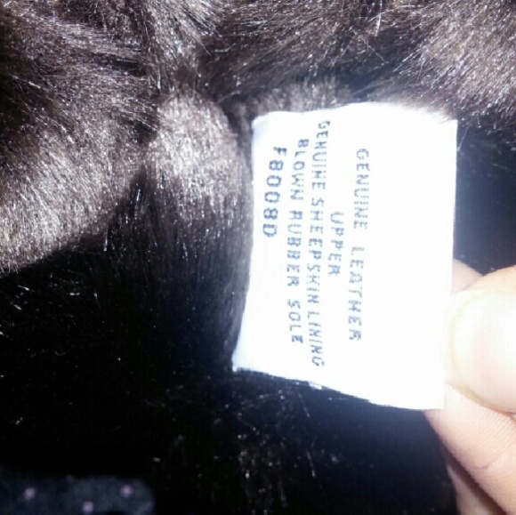 Authentic Uggs sold - Picture 3 of 4