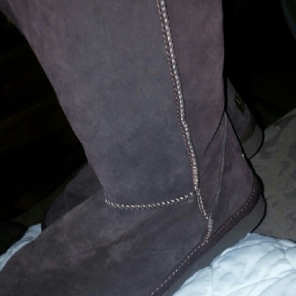 Authentic Uggs sold - Picture 4 of 4