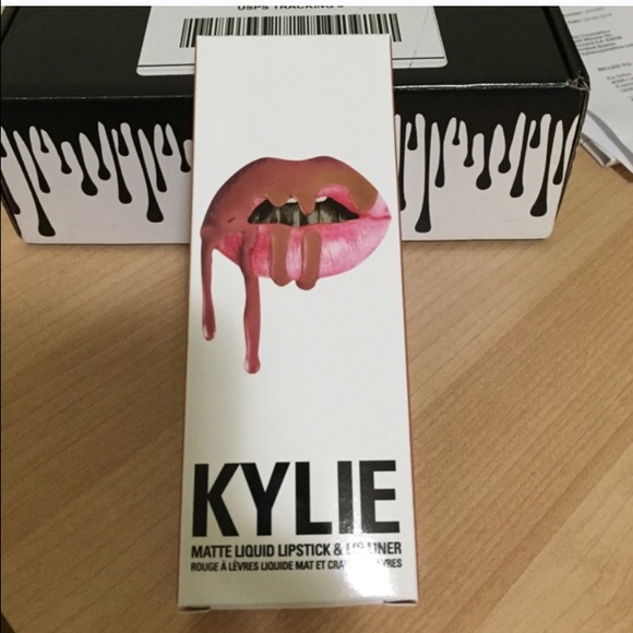 kylie wearing dolce k glossy lip kit 🤍 BUNDLE! Kylie Cosmetics Lipkit Candy K & Dolce K