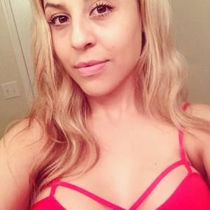 Meet your Posher, Elena