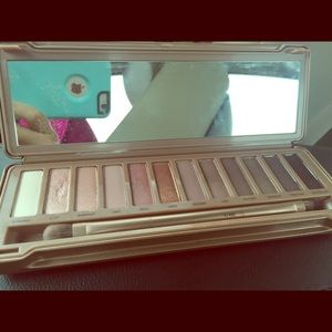 Urban decay eye shadow pallete