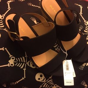 BRAND NEW Old Navy Heels