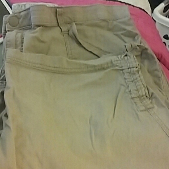 Capri pants - Picture 2 of 2