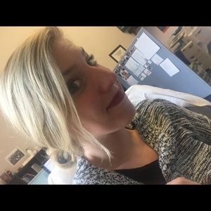 Meet your Posher, Caroline