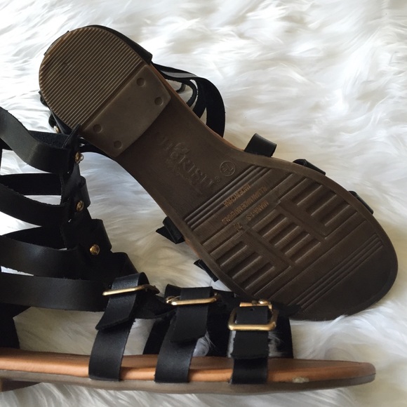 •Gladiator Sandals• - Picture 3 of 4