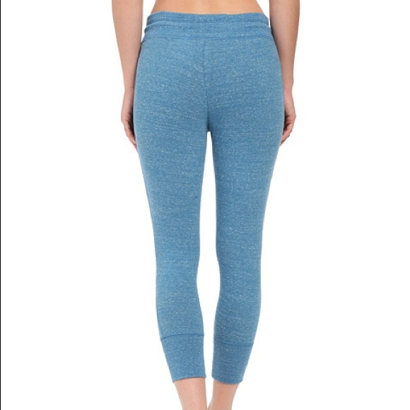 NWT Nike Vintage Sweatpants Large Blue - Picture 3 of 3