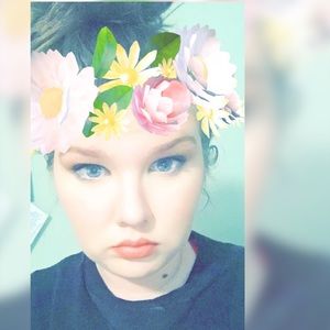 Meet your Posher, Lauren