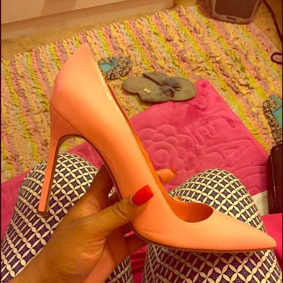 Manolo pumps