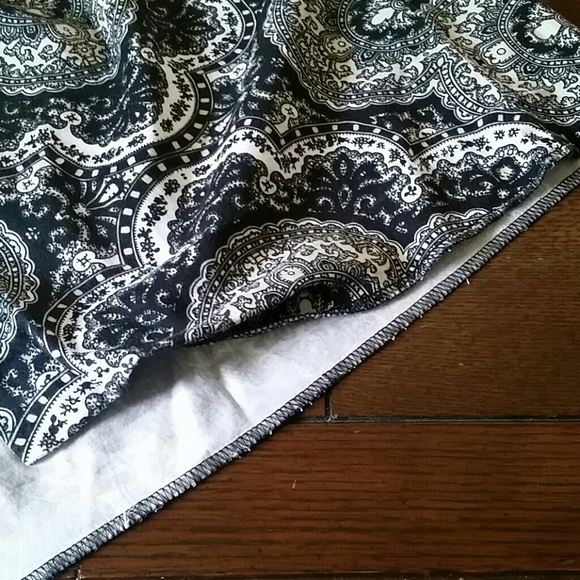 Skirt beautiful print - Picture 3 of 4