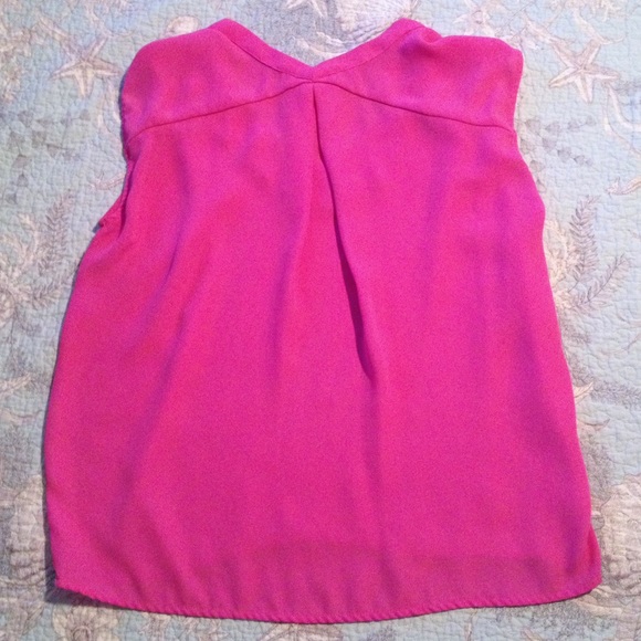 π NWOT BubbleGum Pink Tank Blouse π - Picture 3 of 4