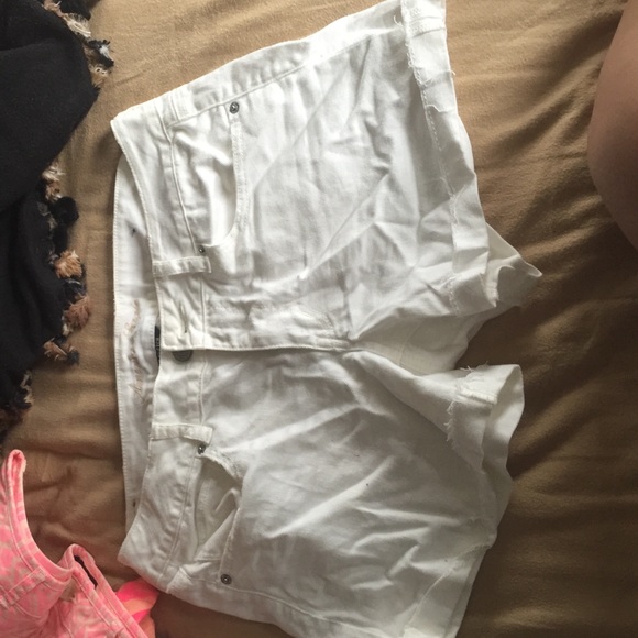 Brand new white short - Picture 2 of 4