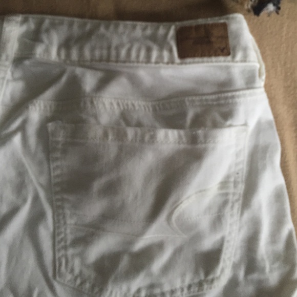 Brand new white short - Picture 3 of 4