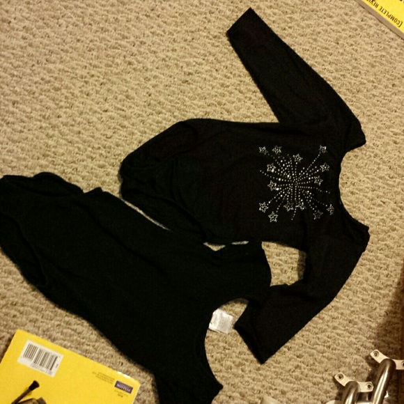 Lil girl leotards sz 6