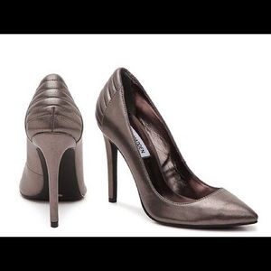 Steve Madden Pumpper Pump