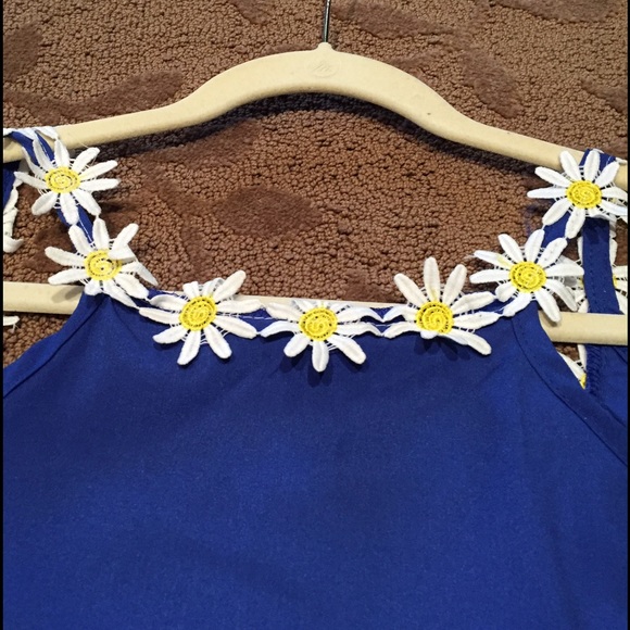 Brand New Great Swing Tank Top with Daisy Straps - Picture 2 of 3
