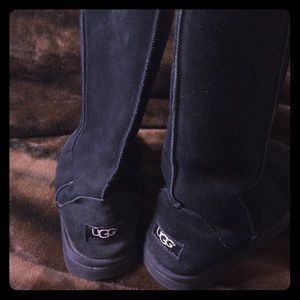 Tall black Ugg boots