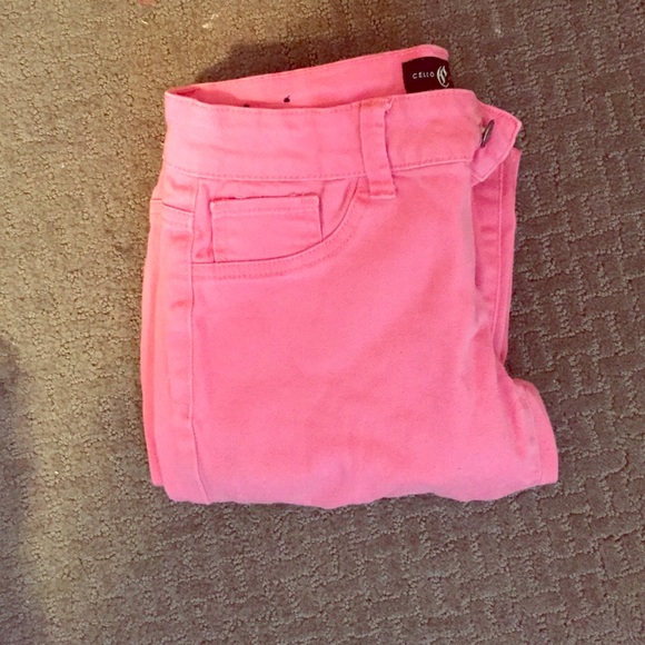 Coral color jeggins.
