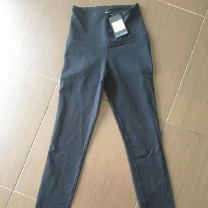 Nike dri-fit athletic leggings
