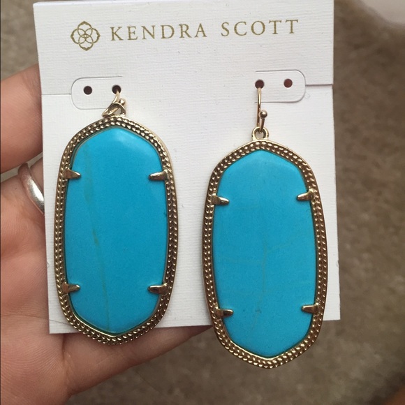 Turquoise Danielle's *read