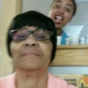 Meet your Posher, Norma jean