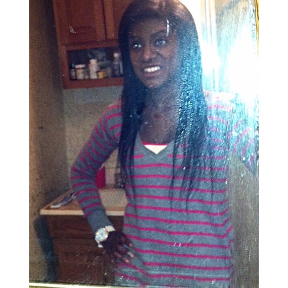 Aeropostale striped v neck sweater - Picture 2 of 4