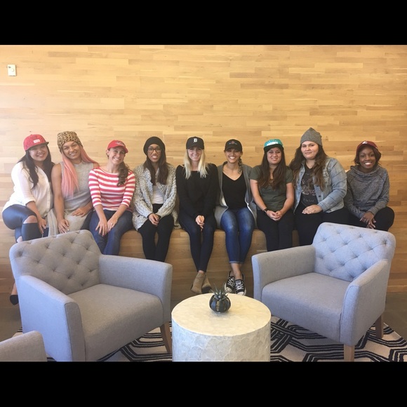 Meet Your Posher, Hannah! - Picture 4 of 4