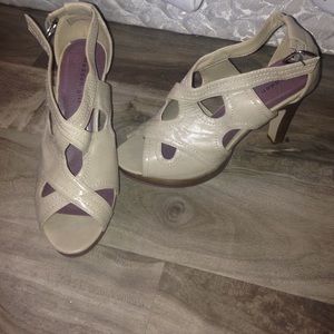 Madden Girl nude heels
