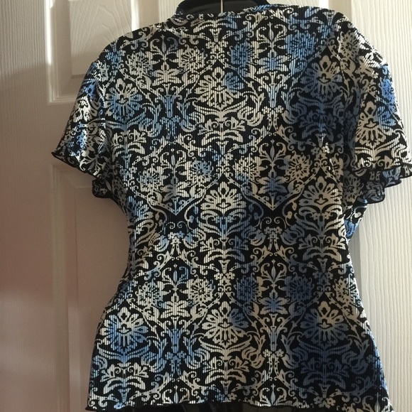 Shirt - Picture 2 of 4