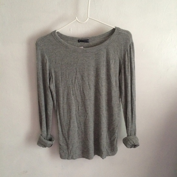 ❌SOLD❌Brandy Melville Gray Kenzie sweater