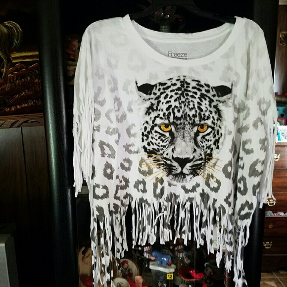 Women's fringe Leopard print tee. - Picture 2 of 4
