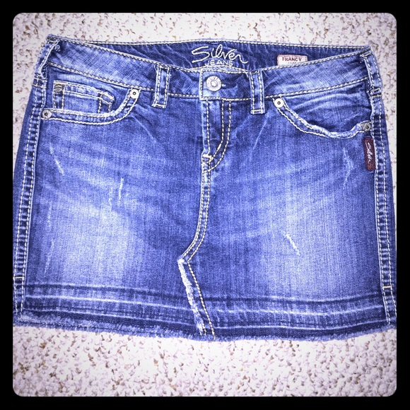 Silver Jean Cute Denim Skirt!