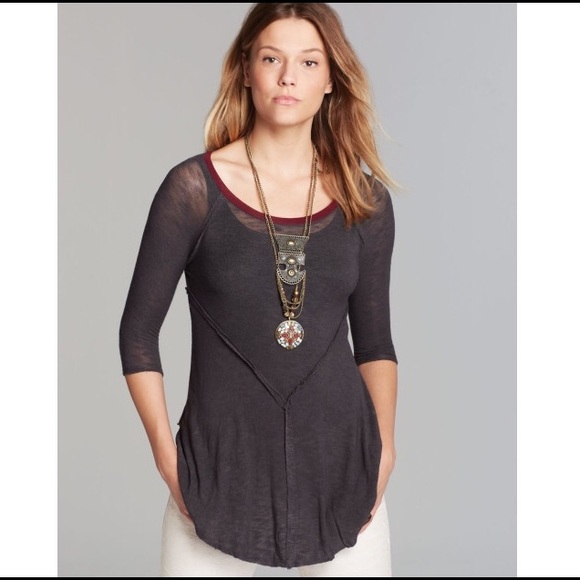 Thin grey Free People tunic with plum collar