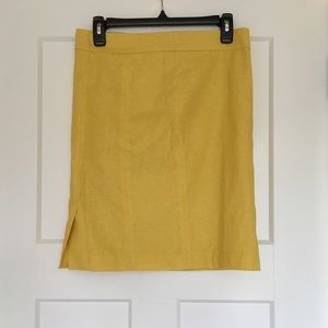 Yellow pencil skirt