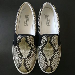 TOPSHOP Snake print slip-ons