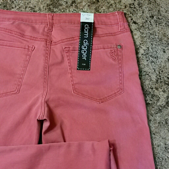 Jessica Simpson capris.size 30 nwt