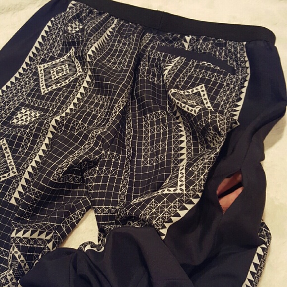 BCBG Max Azria Leggings - Picture 3 of 4