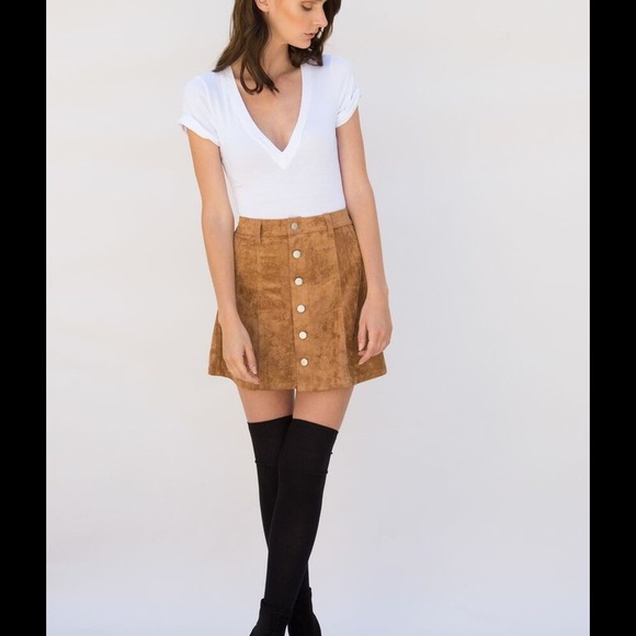 Natalia Vegan Suede Skirt (S, M, L) - Picture 3 of 4