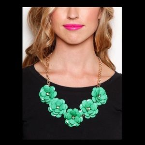 Mint Jumbo Flower Bib Necklace - Baublebar
