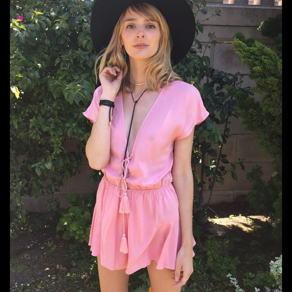 💕 SUMMER SALE 💕 Rhiannon Plunge Romper - Picture 2 of 2