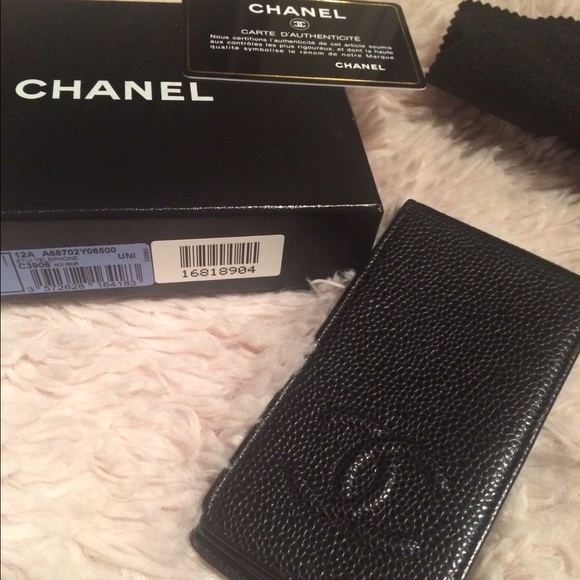 CHANEL Accessories - Chanel caviar case for **** IPHONE 4*****😳😳😳