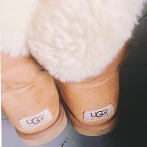 Bailey Button Ugg Boots