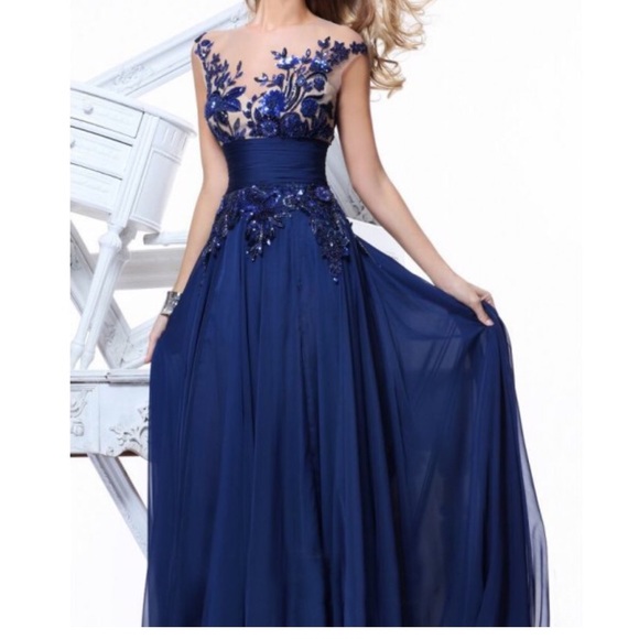 Blue Prom, Pageant, Formal