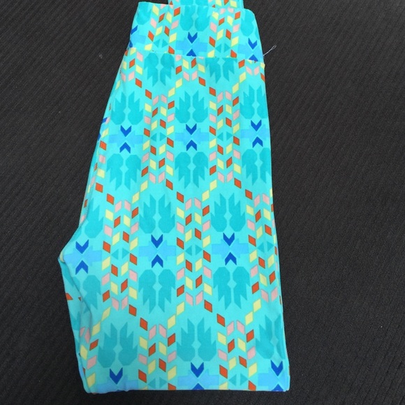 Lularoe buttery soft leggings