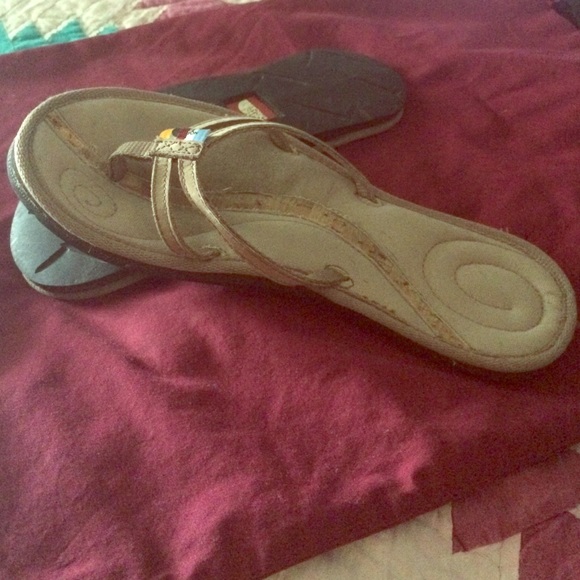 Khaki North Face sandals. Worn one time.