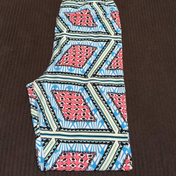 Lularoe buttery soft leggings