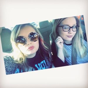 Meet your Posher, Alexis